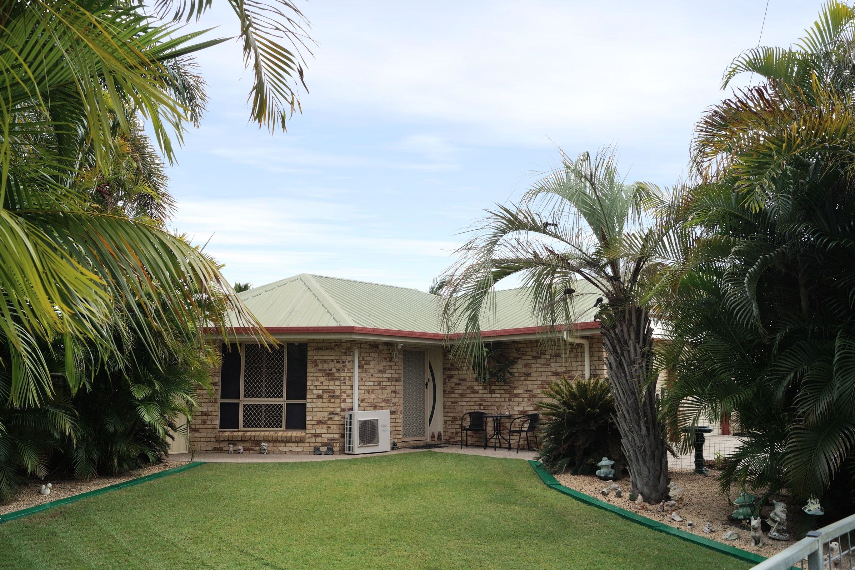 77 Gray Street, Emerald QLD 4720, Emerald - Thumbnail 2