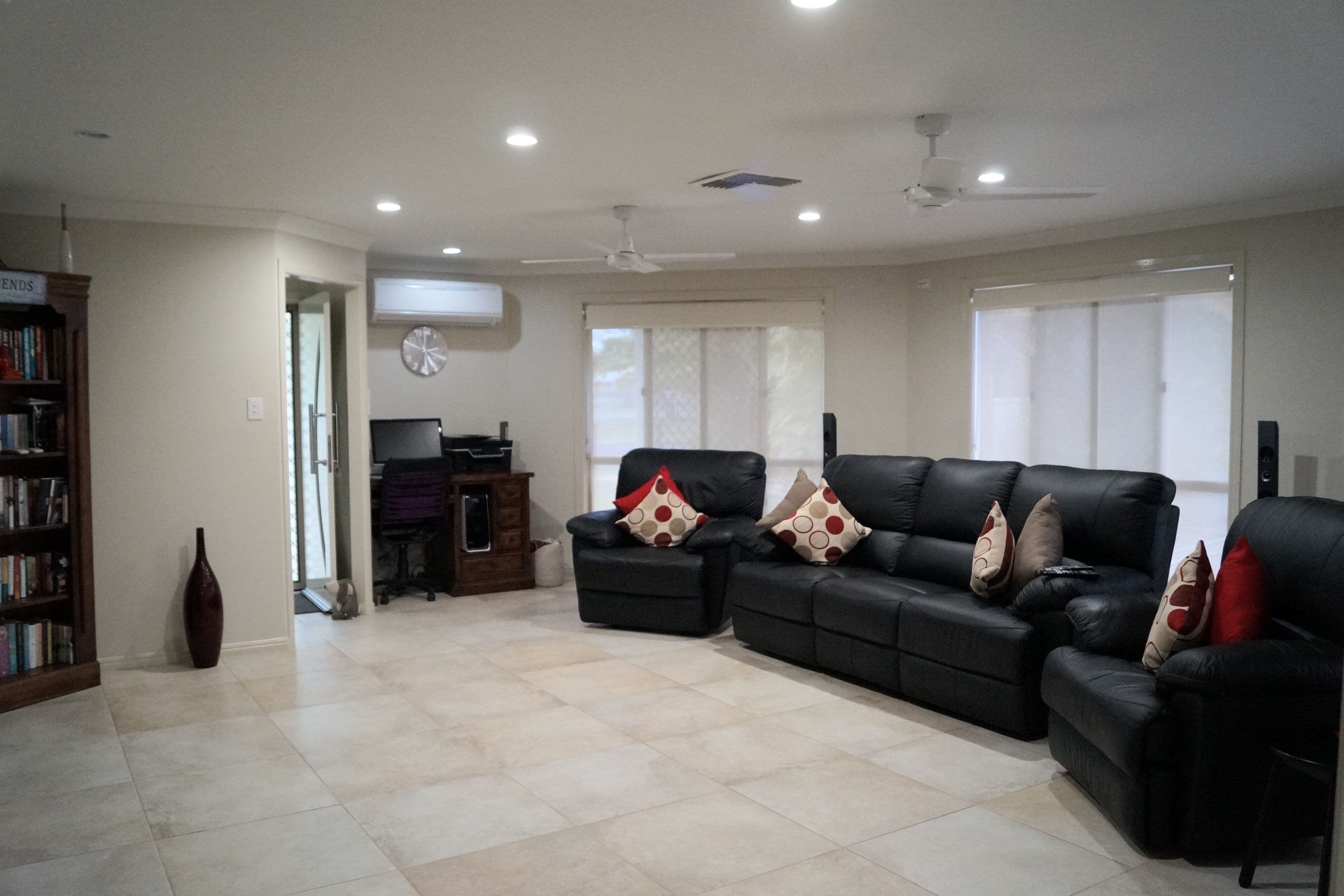 77 Gray Street, Emerald QLD 4720, Emerald - Thumbnail 3