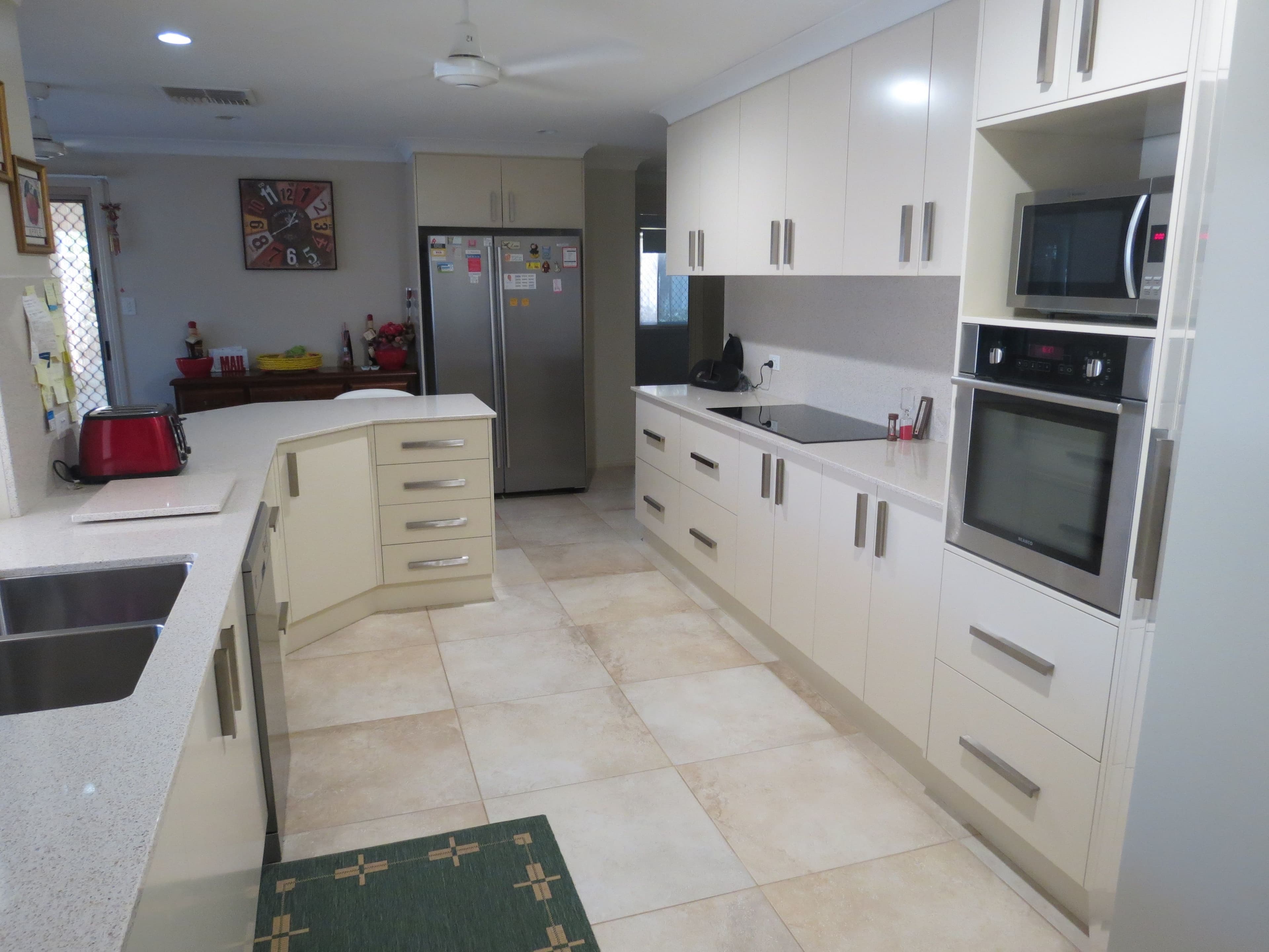 77 Gray Street, Emerald QLD 4720, Emerald - Thumbnail 5