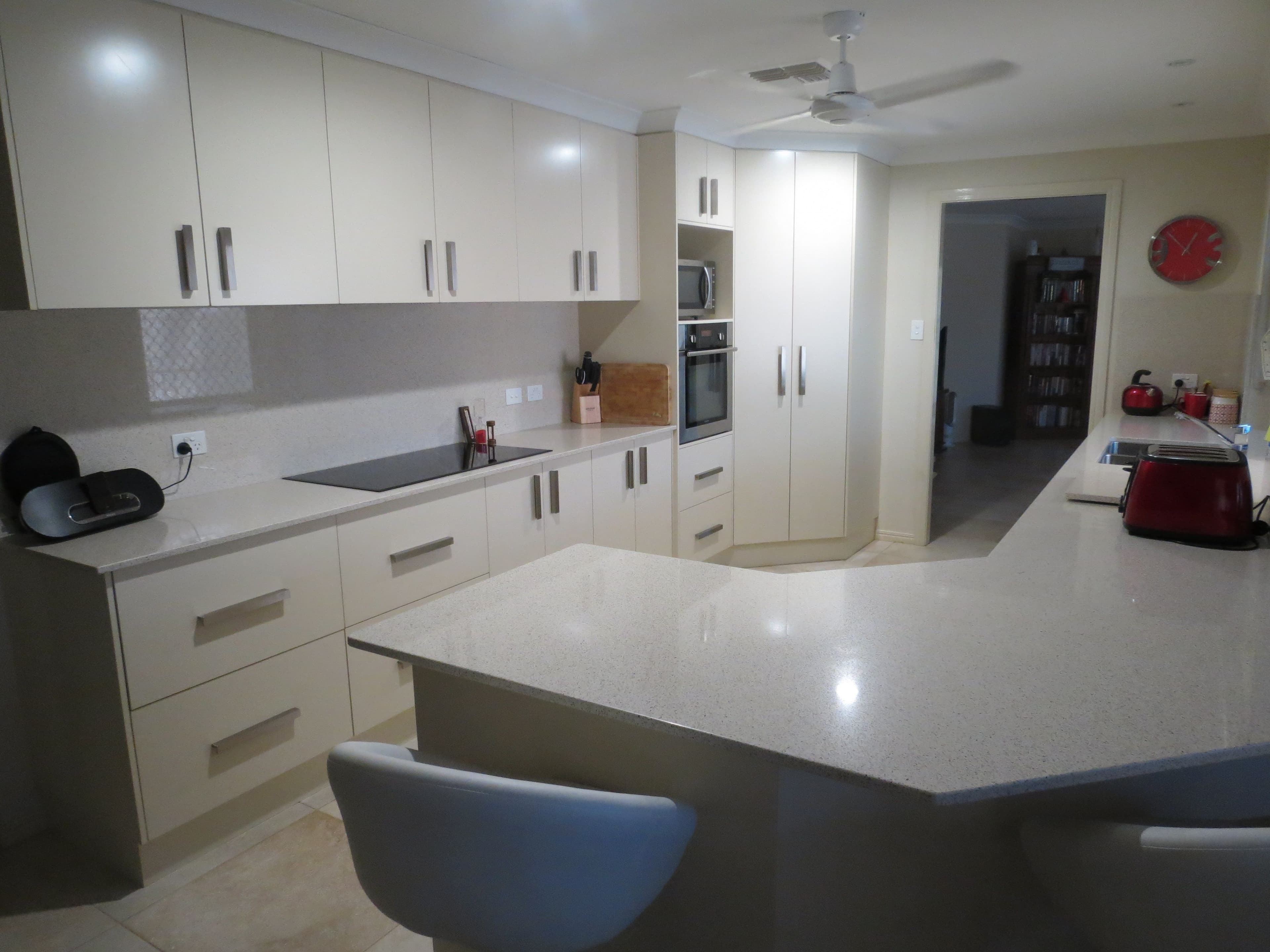 77 Gray Street, Emerald QLD 4720, Emerald - Thumbnail 6