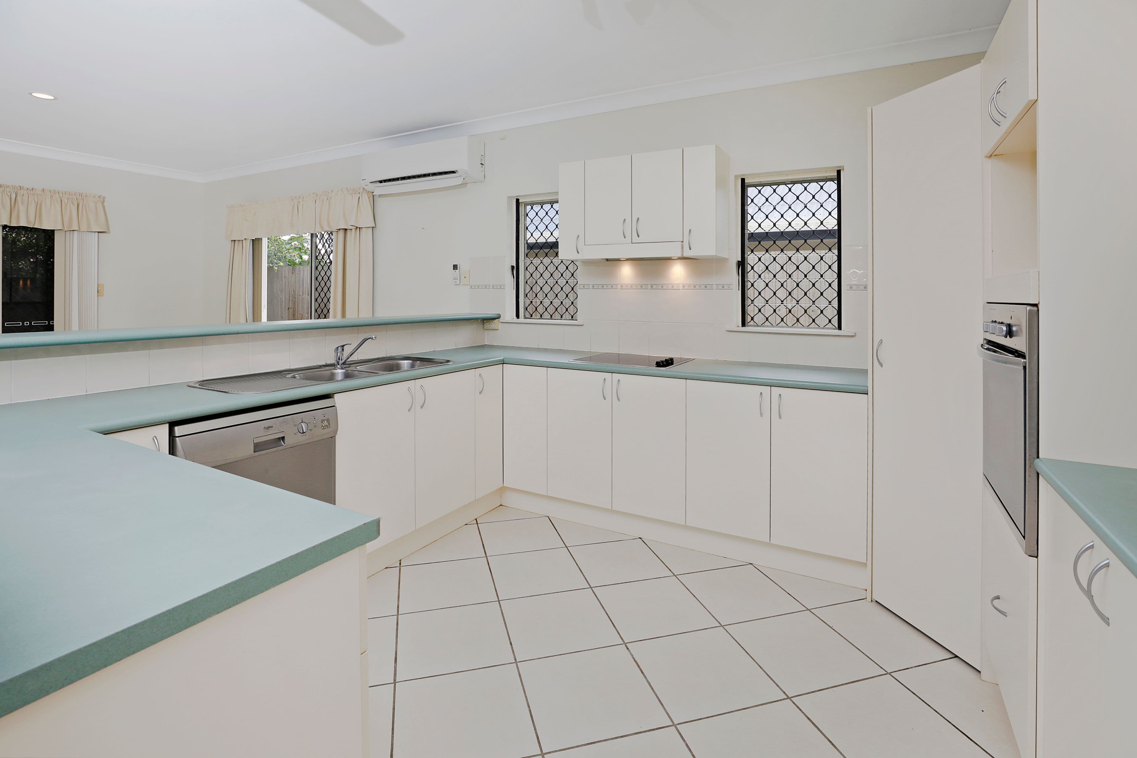 14 Bronte Close, Kewarra Beach QLD 4879, Kewarra Beach - Thumbnail 5