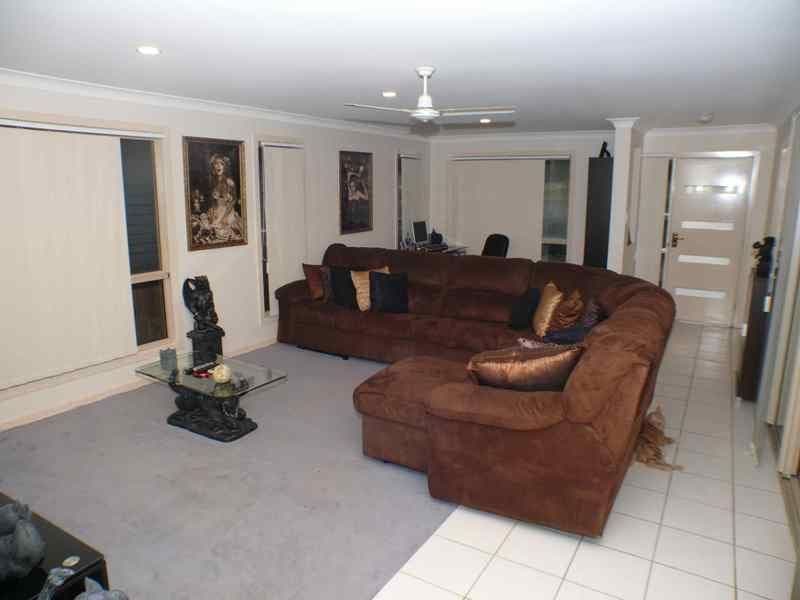 24 Silver Gull Street, COOMERA QLD 4209, Coomera - Thumbnail 2