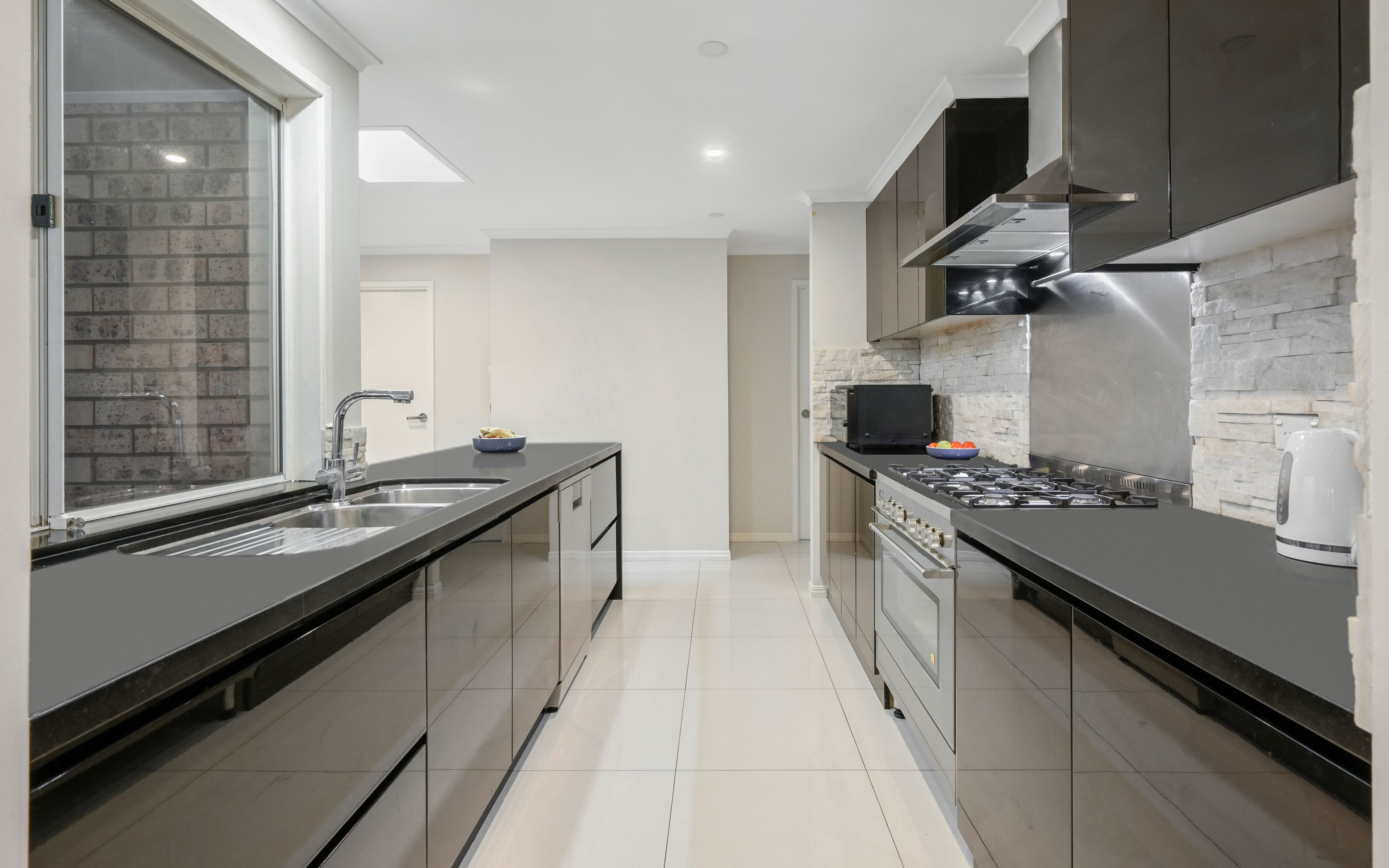 11 Rutherglen Drive, St Andrews NSW 2566, St Andrews - Thumbnail 4