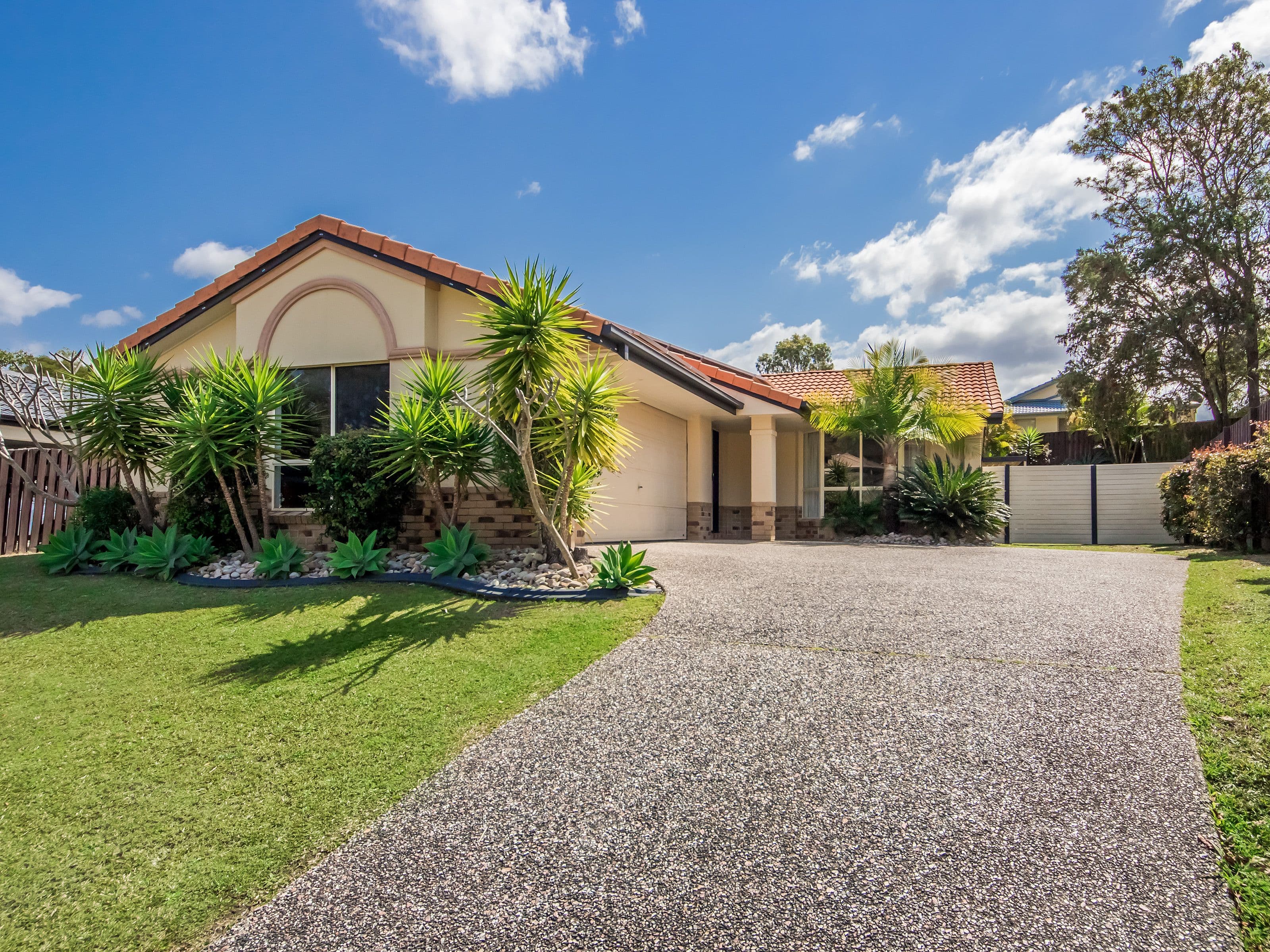 9 Swanton Drive, Mudgeeraba QLD 4213, Mudgeeraba - Thumbnail 2