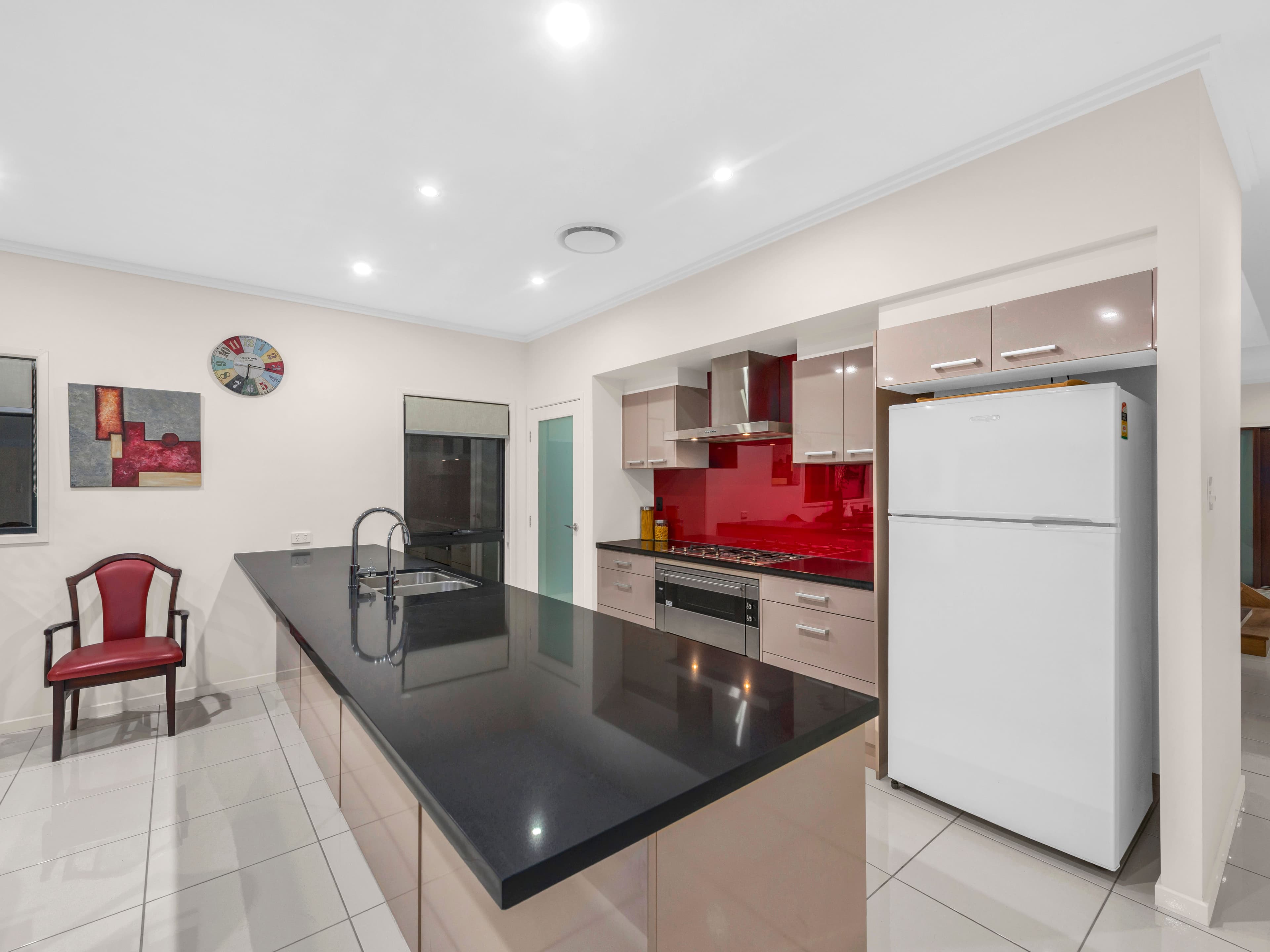 3 Bedroom / 21 Halifax Street, MACQUARIE PARK, Macquarie Park - Thumbnail 5