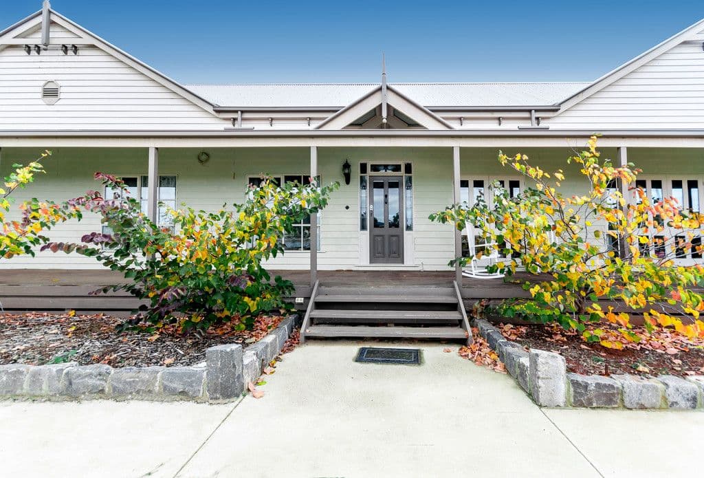 3 Connemarra Circuit, Melton VIC 3337, Melton - Thumbnail 2