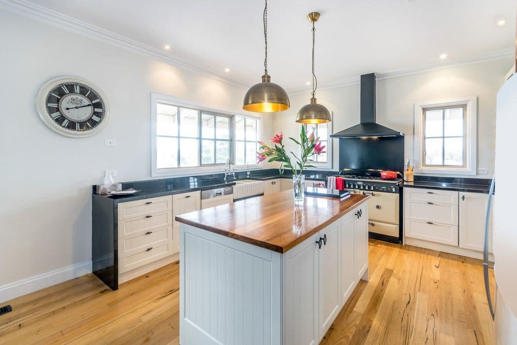 3 Connemarra Circuit, Melton VIC 3337, Melton - Thumbnail 4