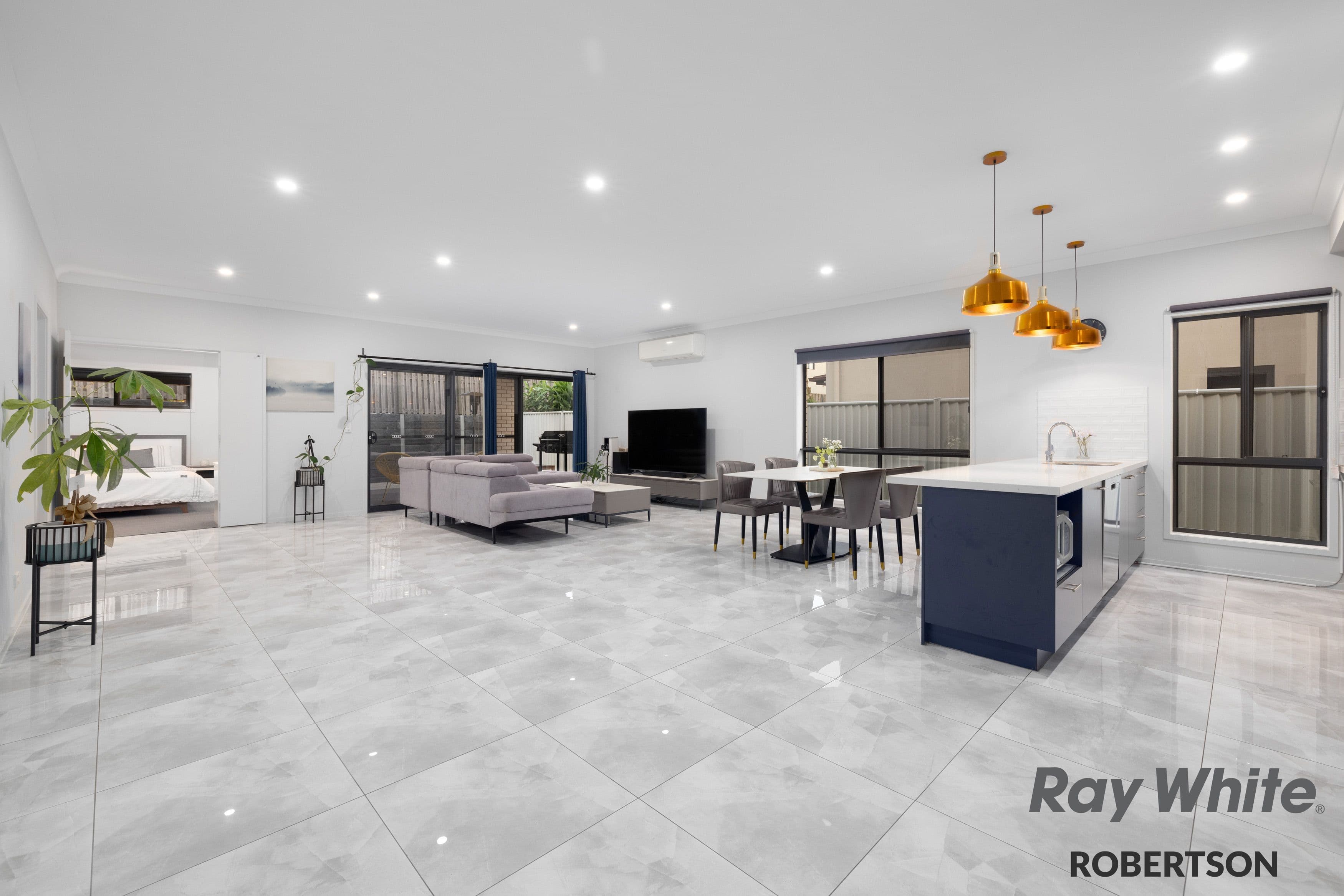 10 Peridot Place, Rochedale QLD 4123, Rochedale - Thumbnail 2
