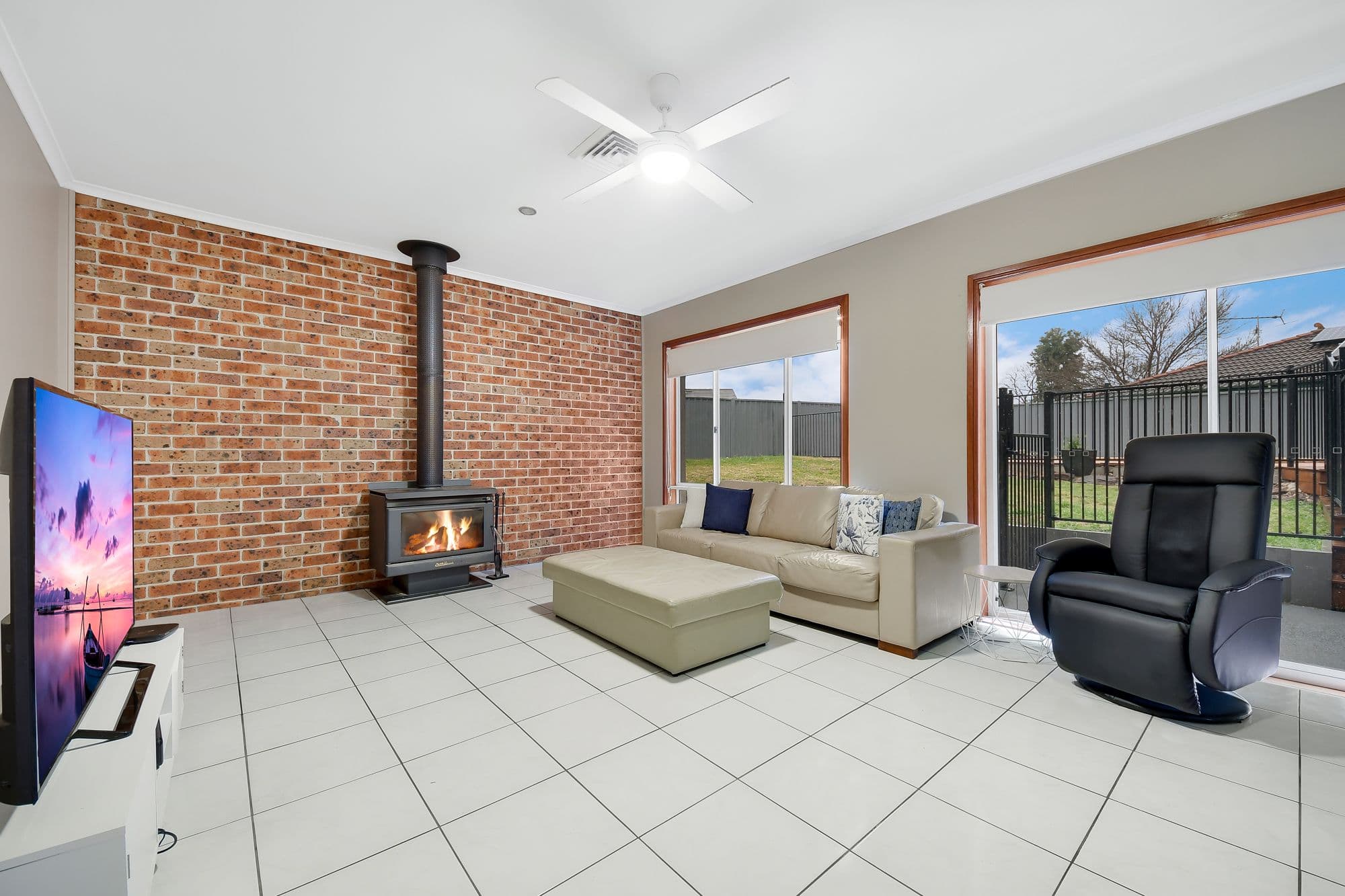 13 Casuarina Close, The Oaks - Thumbnail 8