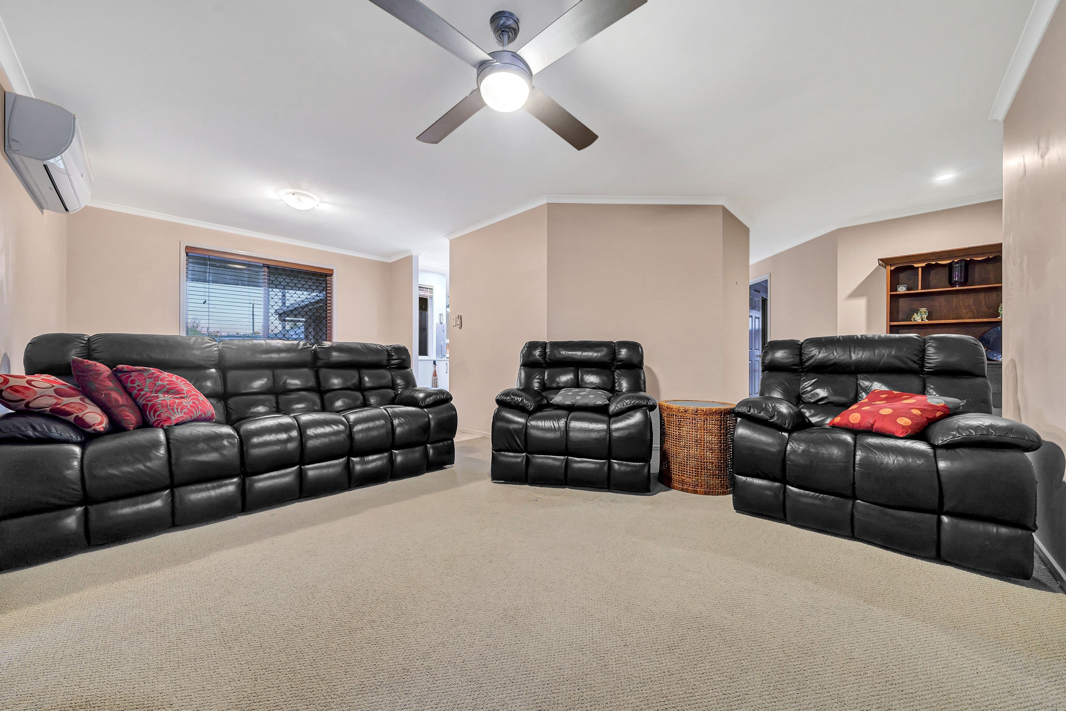 122 Lamberth Road, Regents Park QLD 4118, Regents Park - Thumbnail 3