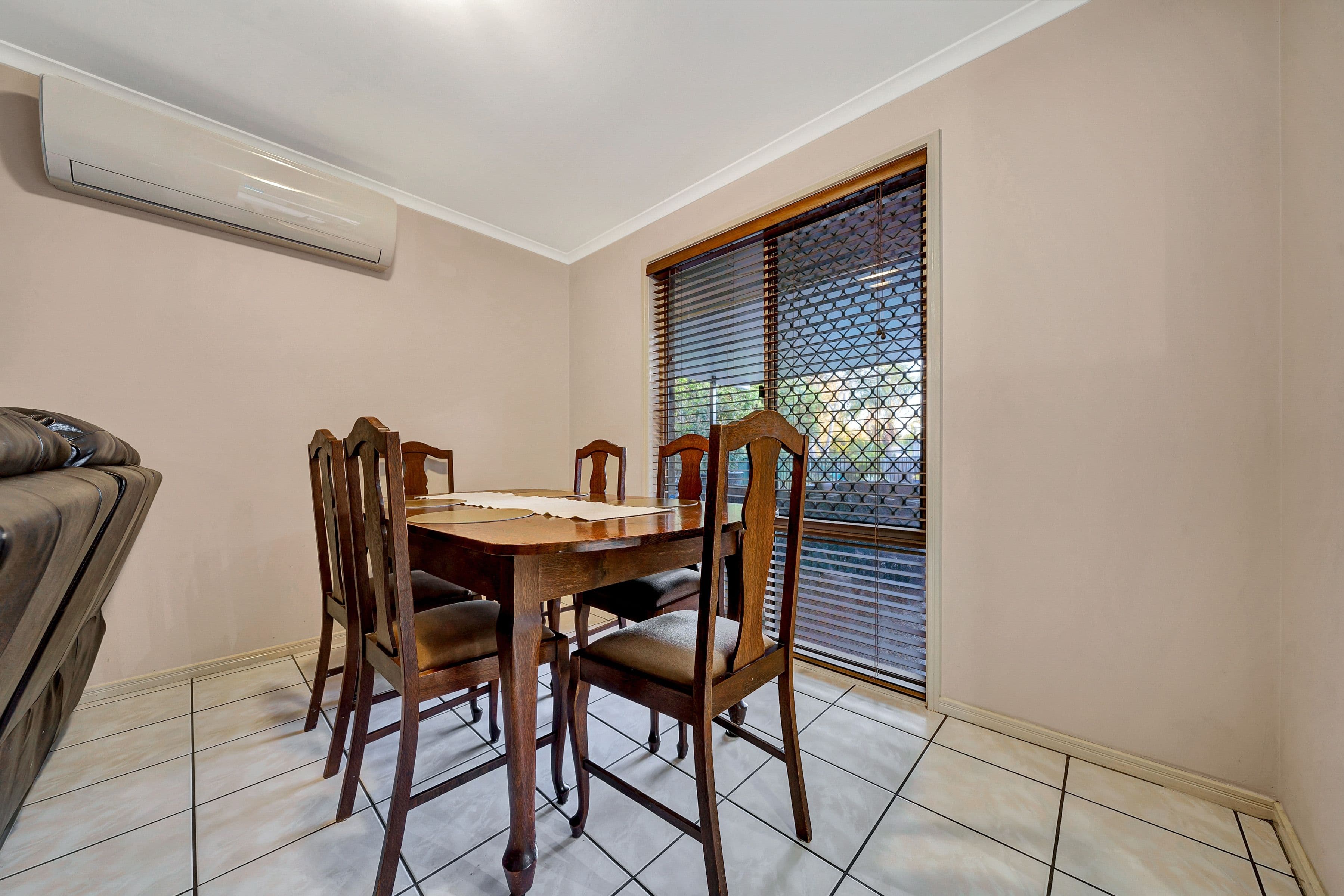 122 Lamberth Road, Regents Park QLD 4118, Regents Park - Thumbnail 7
