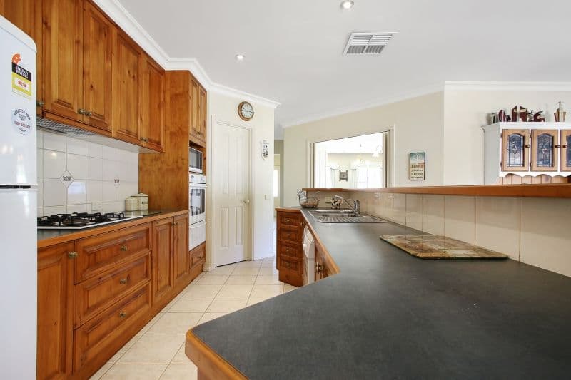 15 Muscat Street, Rutherglen VIC 3685, Rutherglen - Thumbnail 2