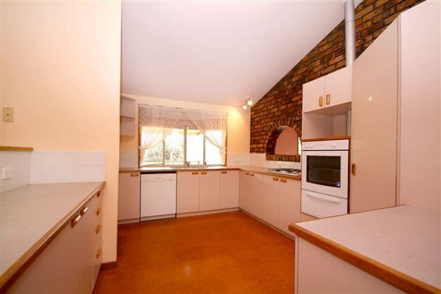 3  Castille Court, HIGHFIELDS QLD 4352, Highfields - Thumbnail 6