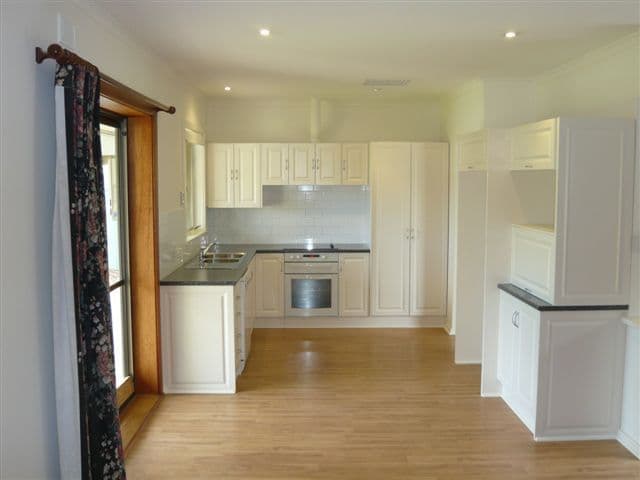 18  Melveen Street, MODBURY SA 5092, Modbury - Thumbnail 3