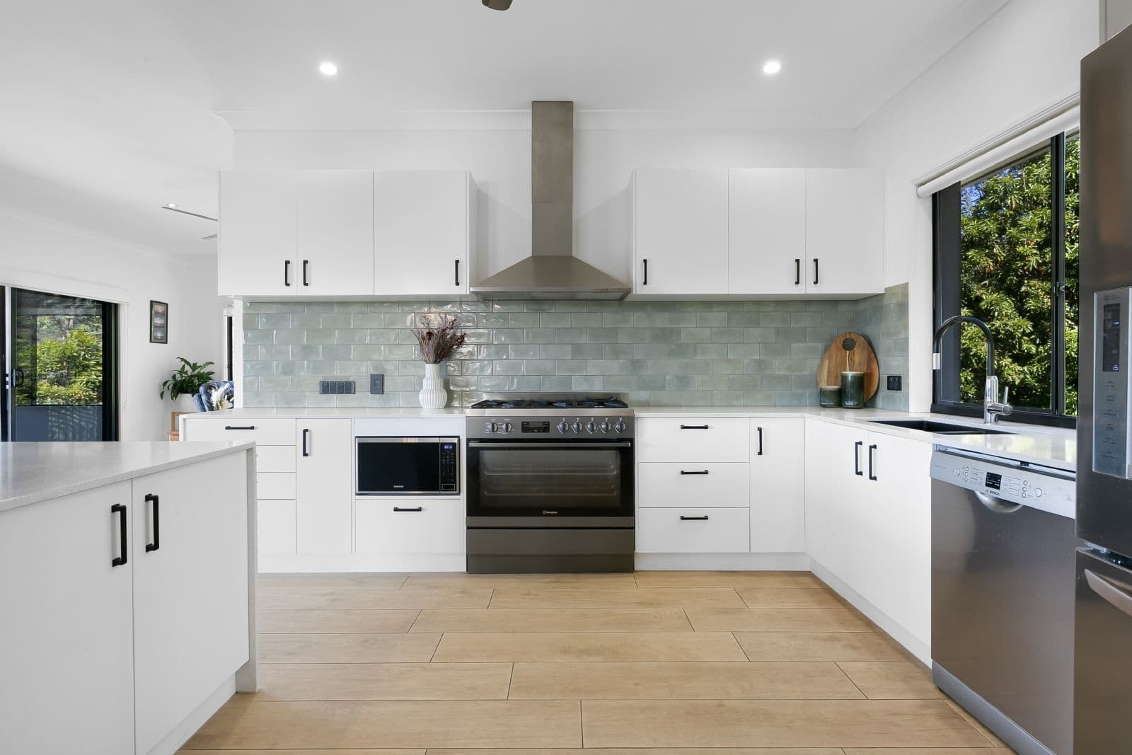 9 Friarbird Crescent, Bonogin QLD 4213, Bonogin - Thumbnail 6
