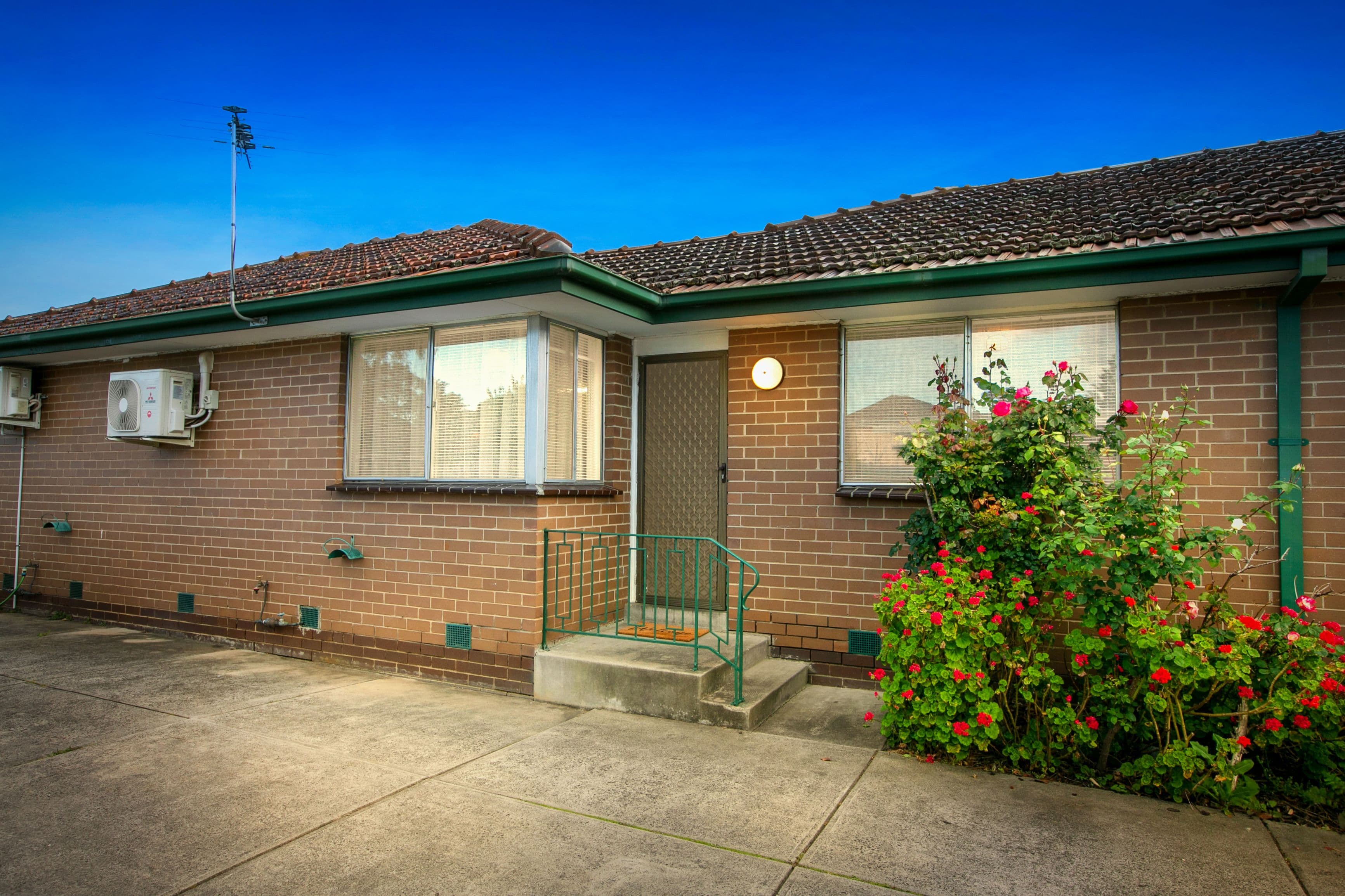 11 Johnson Street, Reservoir VIC 3073, Reservoir - Thumbnail 3
