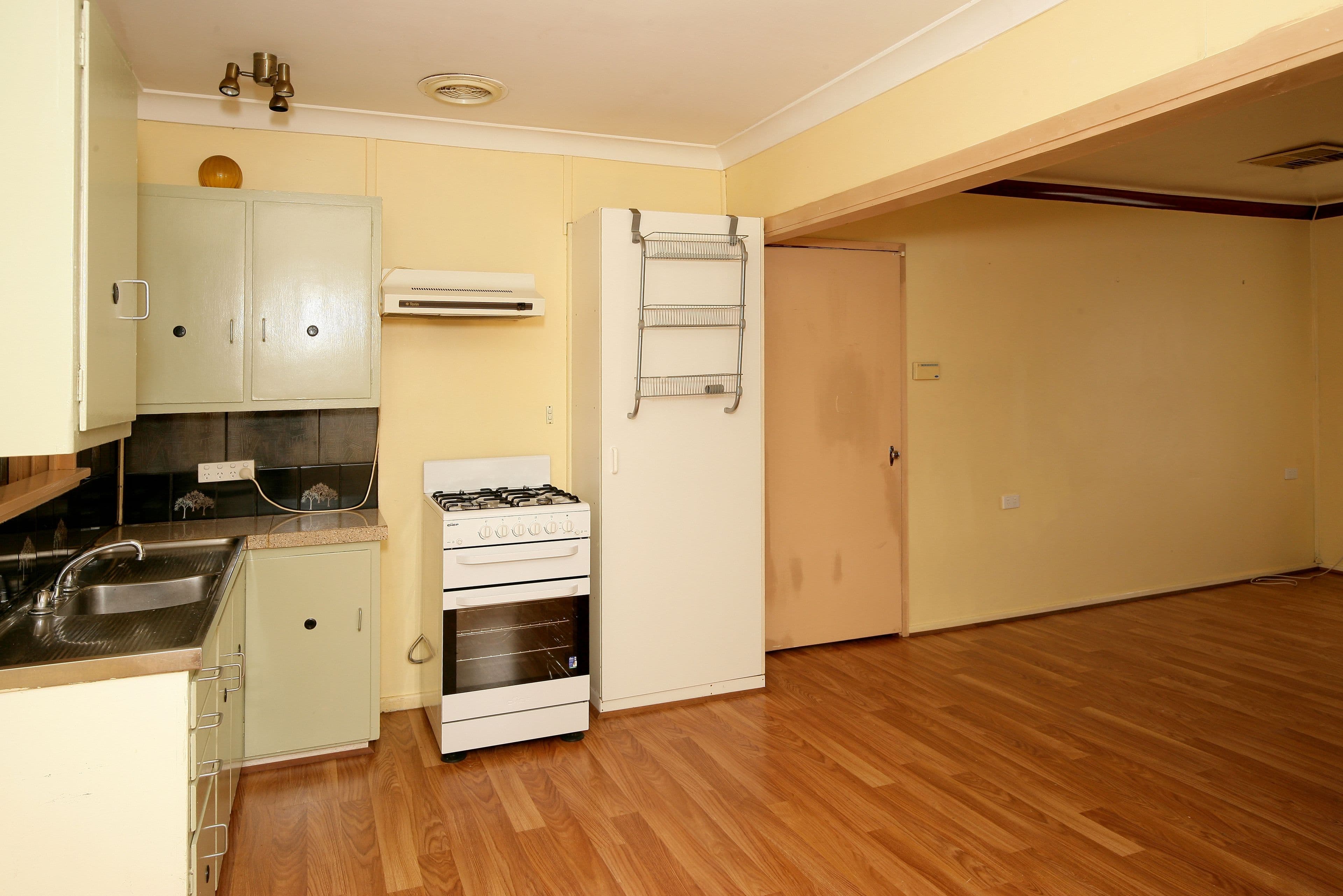10 Immarna Place, Kooringal - Thumbnail 2