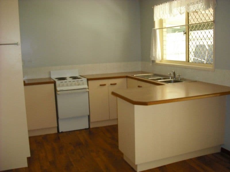 10 Janison Court, DECEPTION BAY QLD 4508, Deception Bay - Thumbnail 2