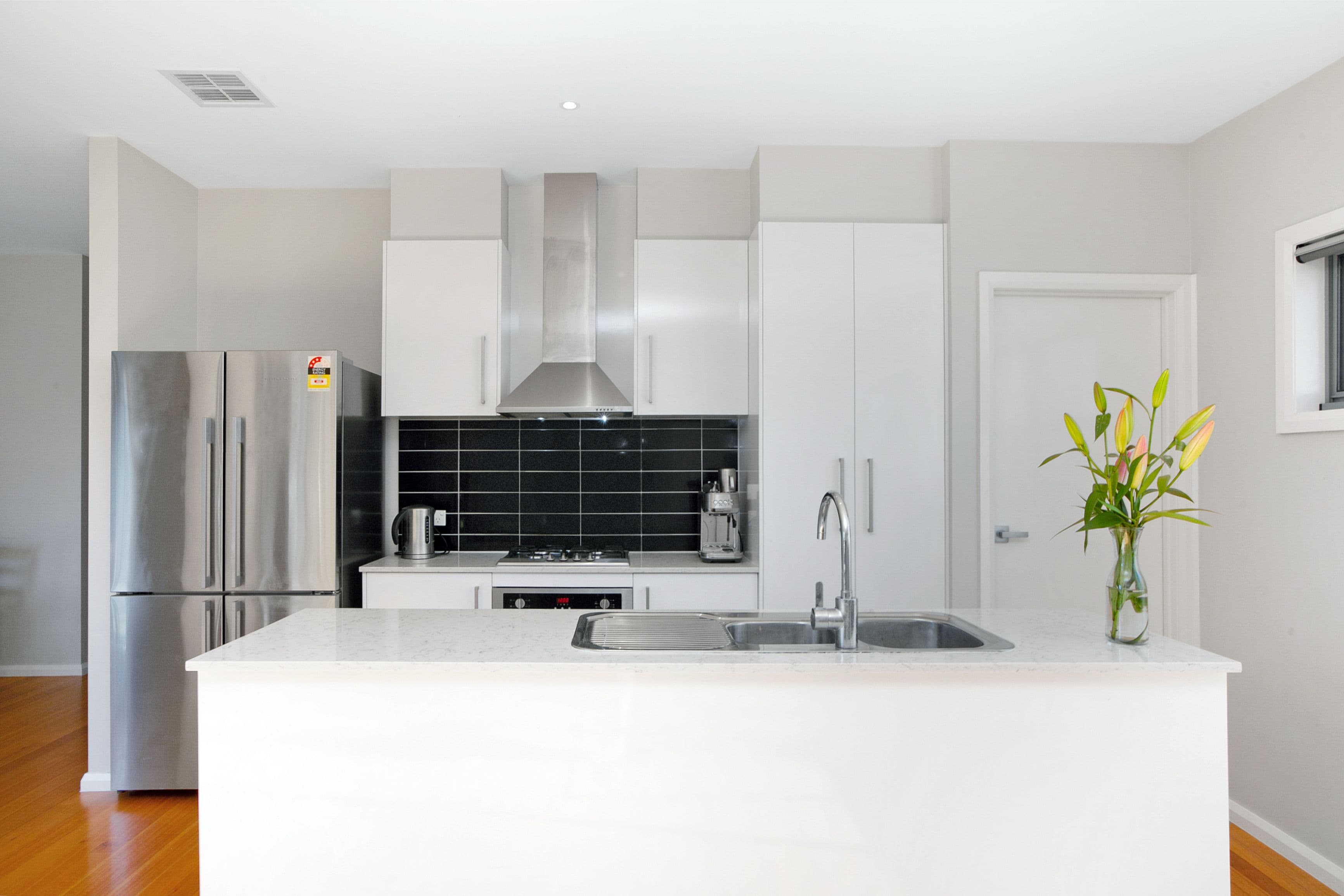 15 Suffolk Street, Reservoir VIC 3073, Reservoir - Thumbnail 4