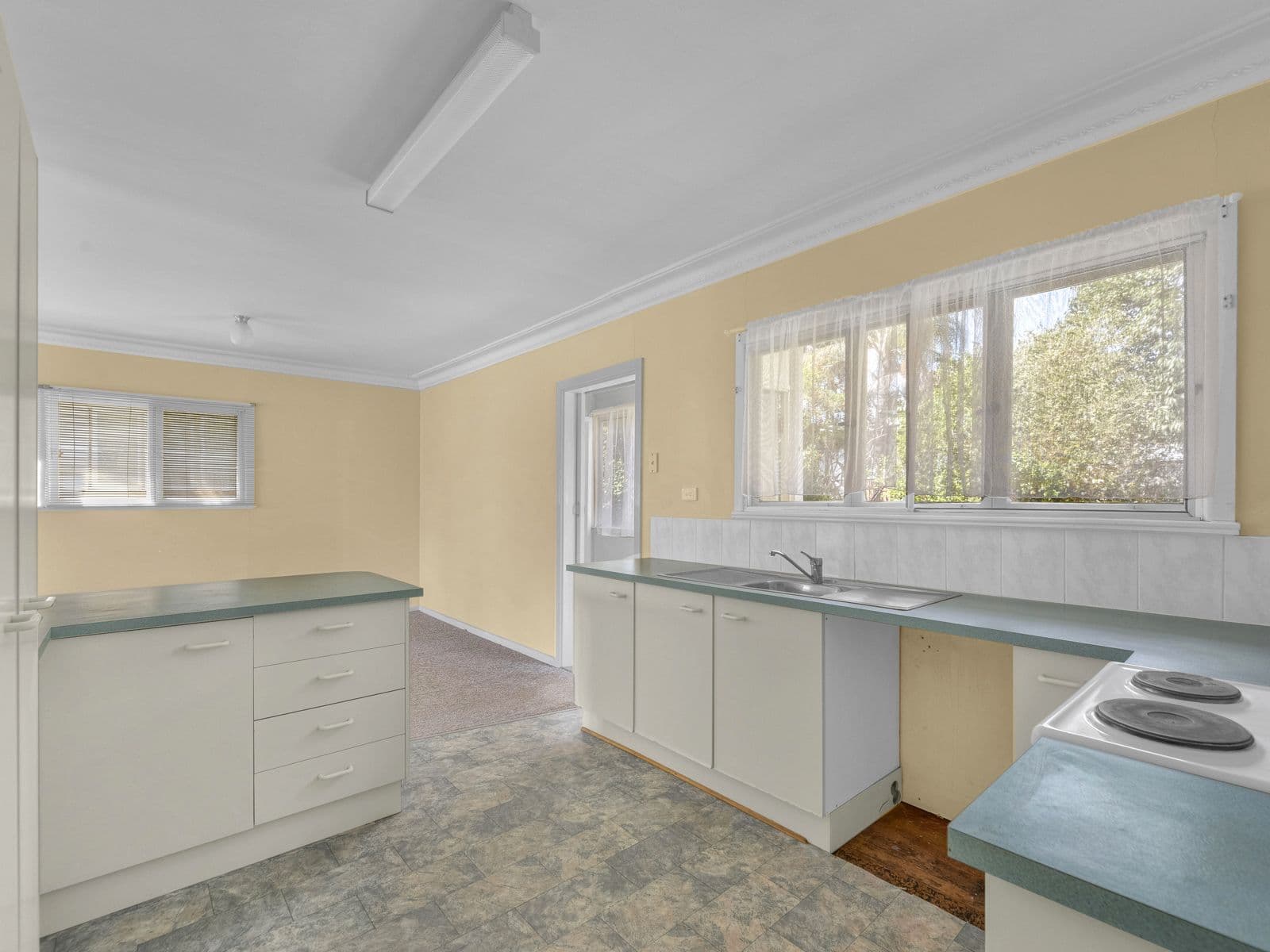 22 Blenheim Street, Chermside West QLD 4032, Chermside West - Thumbnail 8