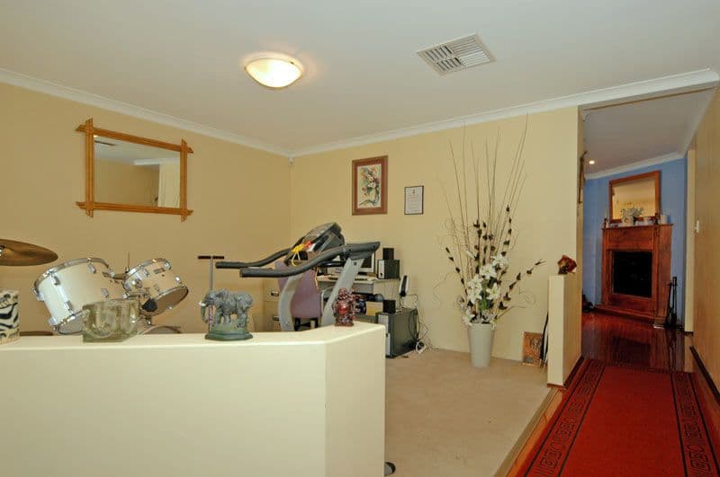 8 Camellia Way, BEECHBORO WA 6063, Beechboro - Thumbnail 2