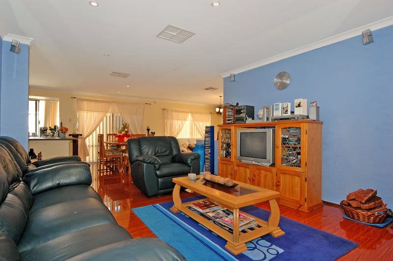 8 Camellia Way, BEECHBORO WA 6063, Beechboro - Thumbnail 4