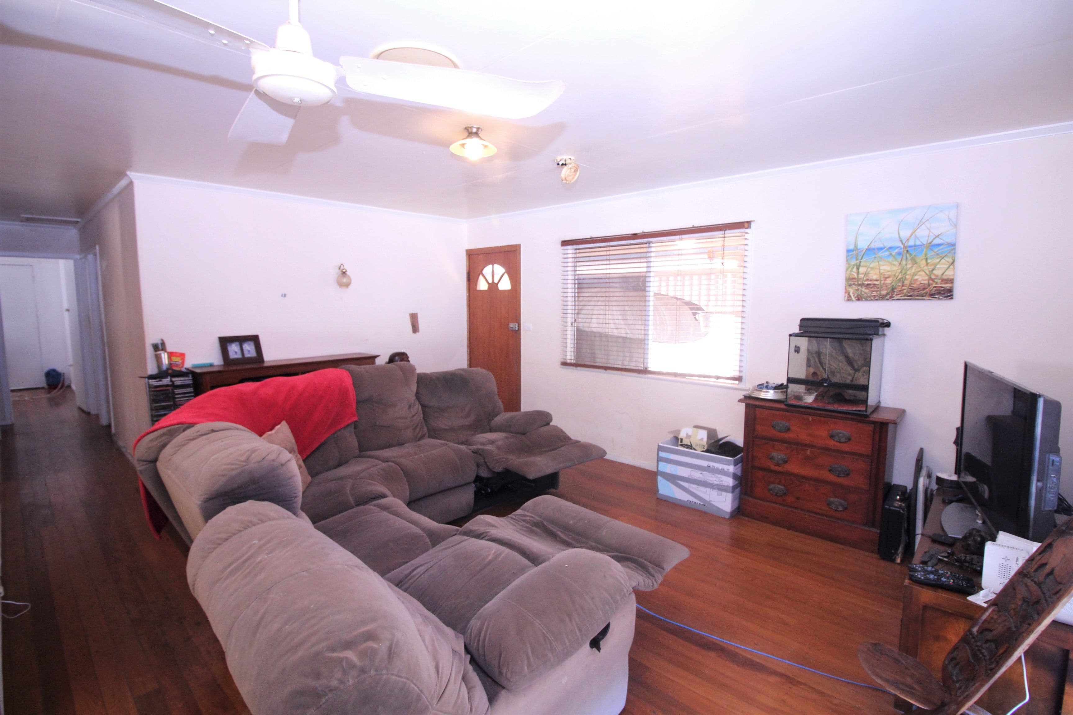 9 Second Avenue, Labrador QLD 4215, Labrador - Thumbnail 3
