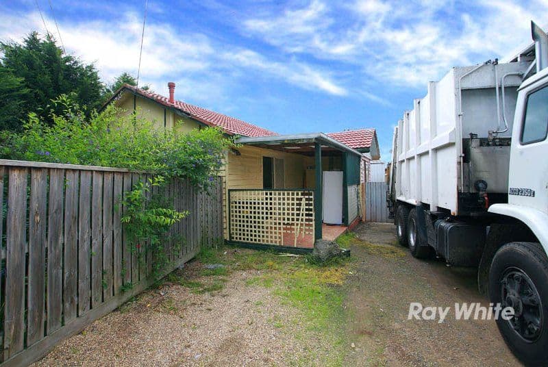 31 Loch Street, CRANBOURNE VIC 3977, Cranbourne - Image 1
