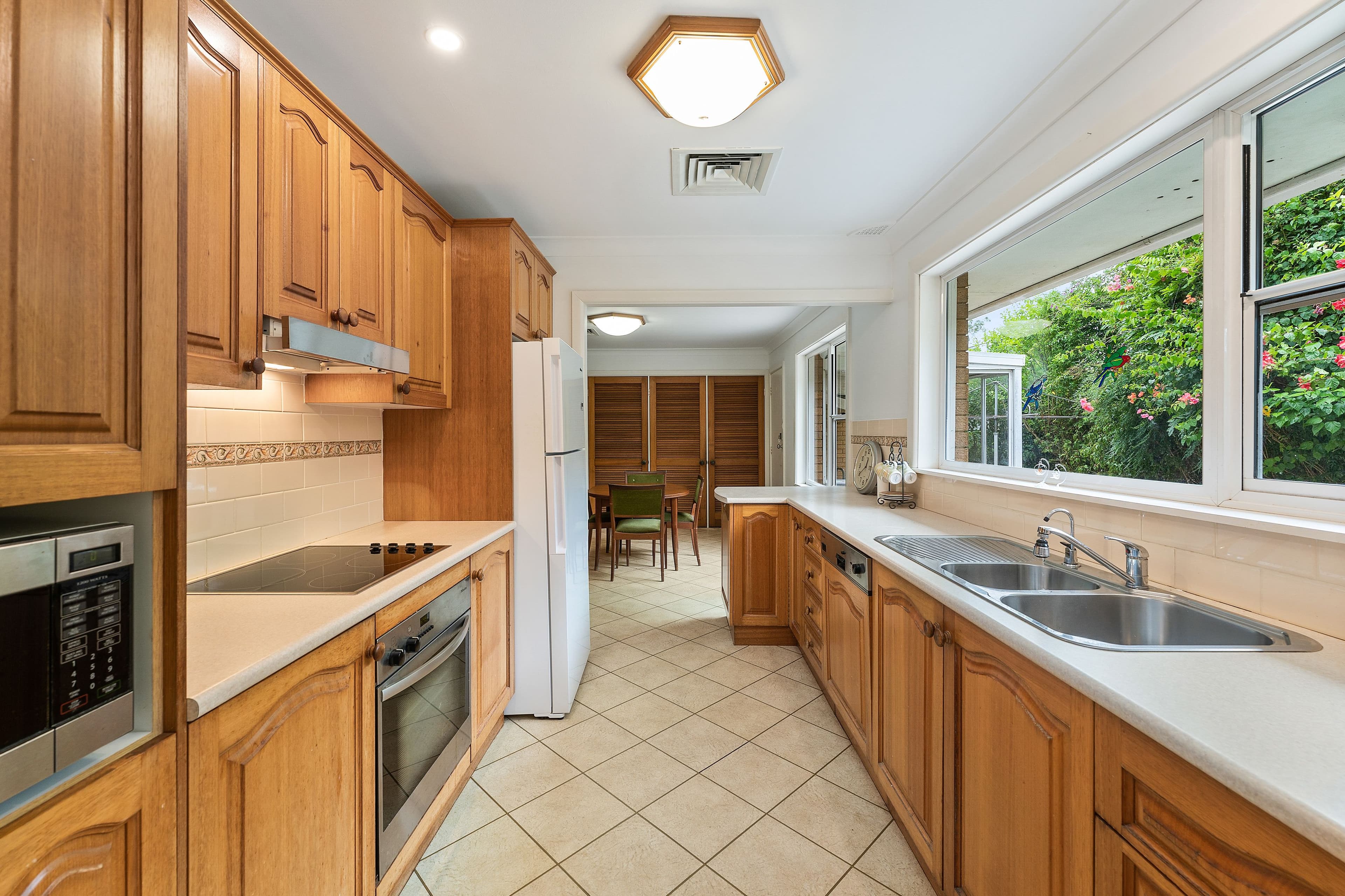 5 Dawn Street, Peakhurst NSW 2210, Peakhurst - Thumbnail 3