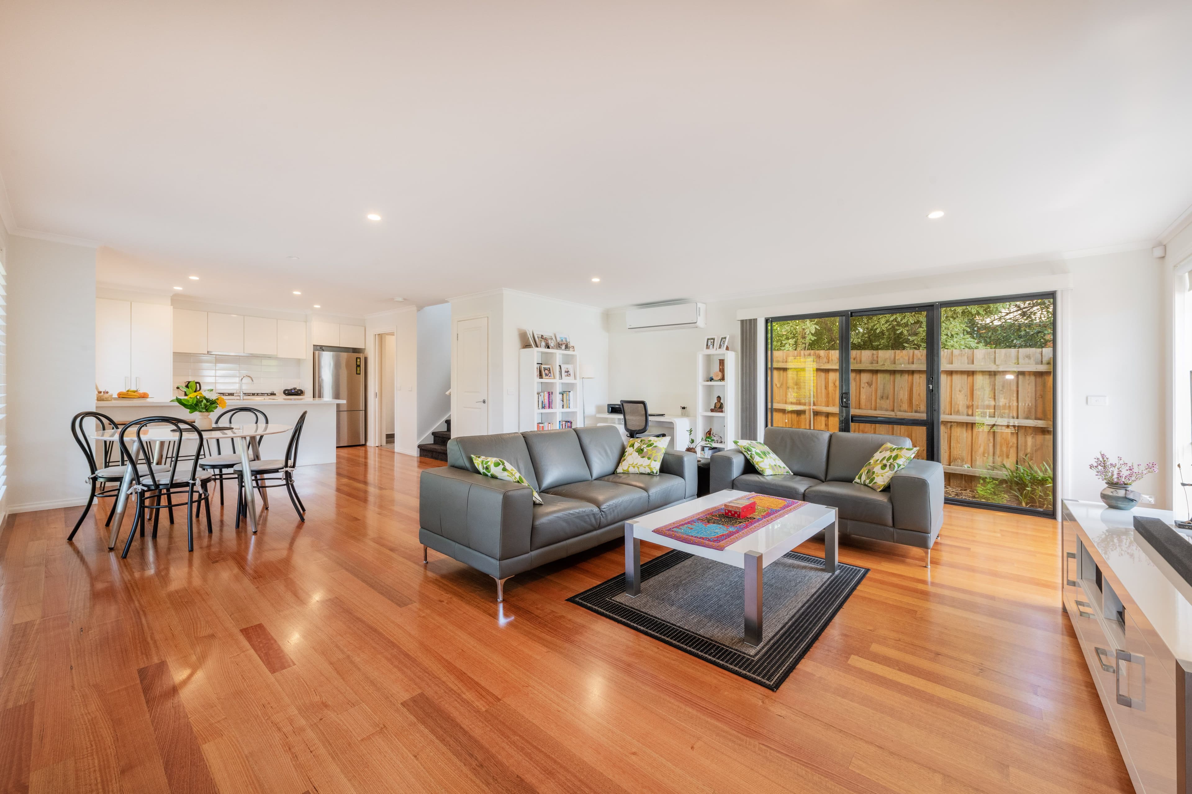 10 Essex Court, Bayswater VIC 3153, Bayswater - Thumbnail 4