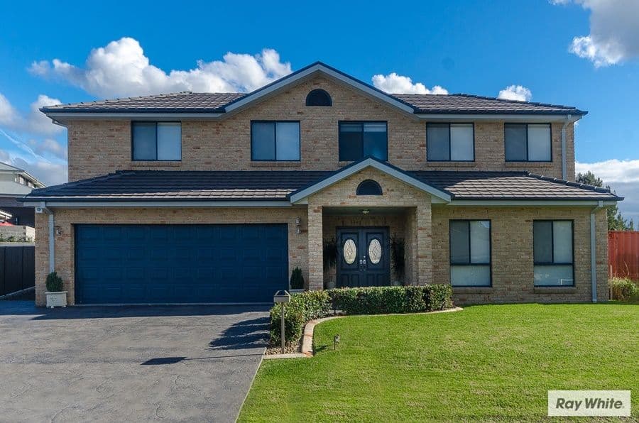53 Rondanella Drive, KANAHOOKA NSW 2530, Kanahooka - Image 1