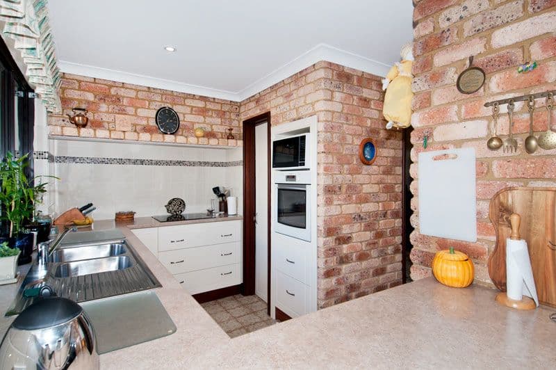 8 Costa Brava Place, SAFETY BAY WA 6169, Safety Bay - Thumbnail 3