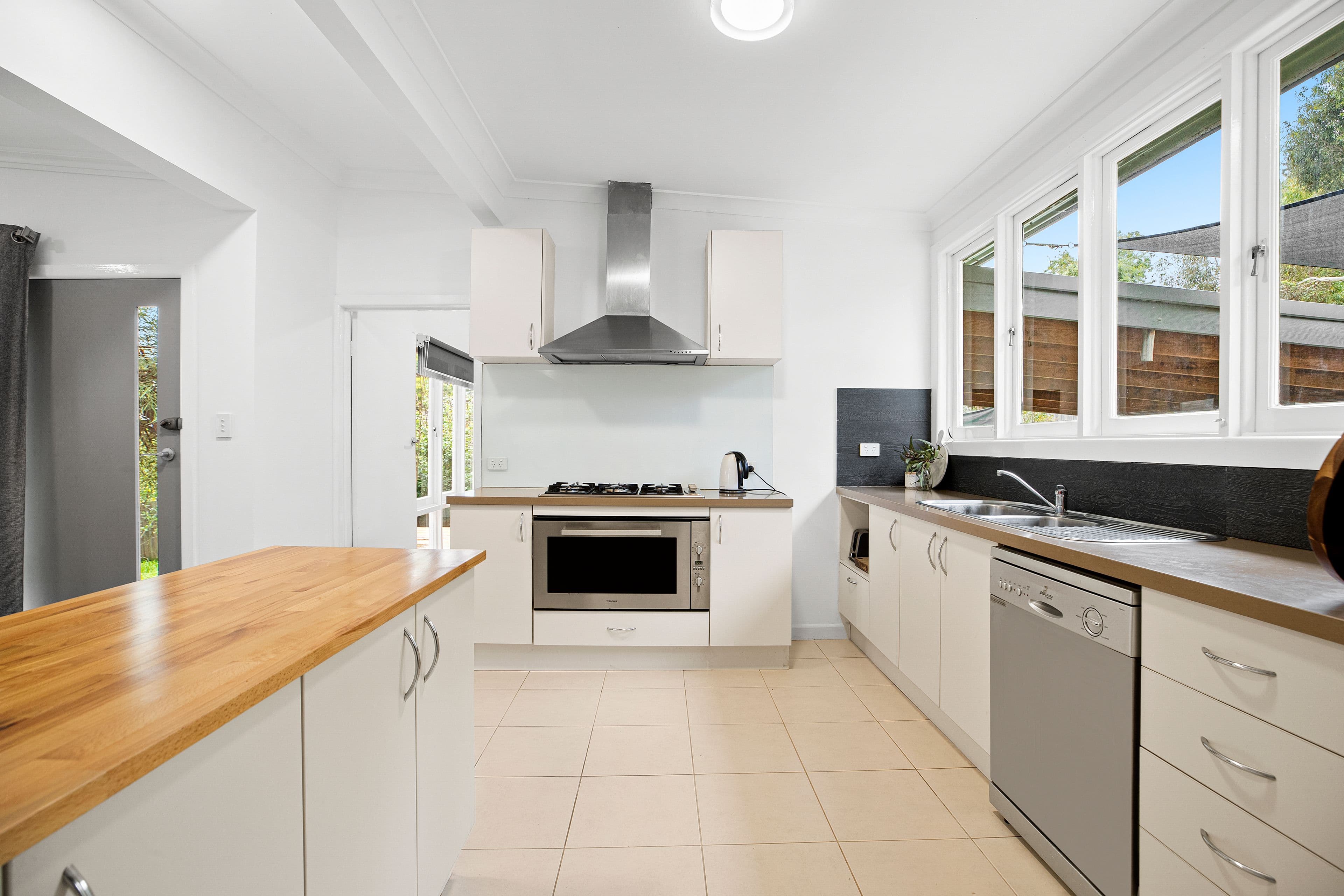 23 Underwood Road, Boronia VIC 3155, Boronia - Thumbnail 3