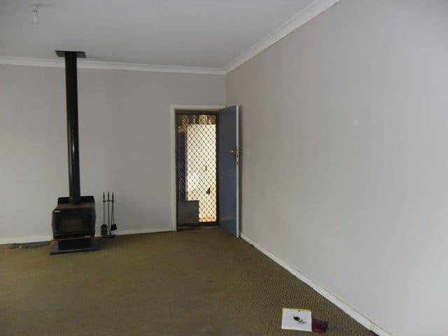 25 Broad Avenue, MORAWA WA 6623, Morawa - Thumbnail 4