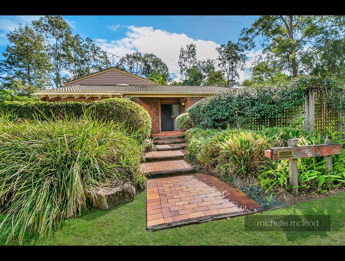 2 Nankoor Street, Chapel Hill QLD 4069, Chapel Hill - Thumbnail 2