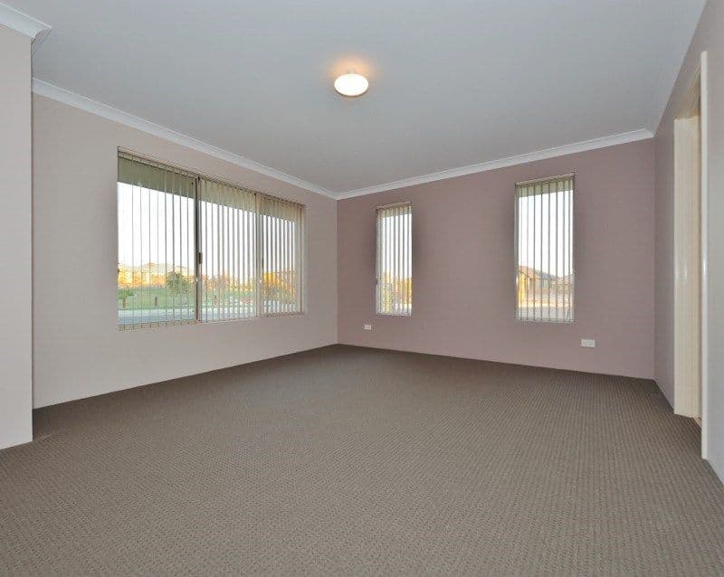 12 Mountain Cove, BALDIVIS WA 6171, Baldivis - Thumbnail 2
