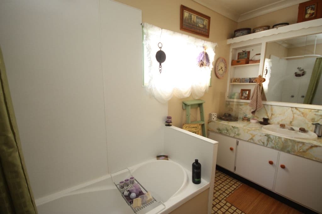 21 Waterview Road, AIRVILLE QLD 4807, Airville - Thumbnail 5