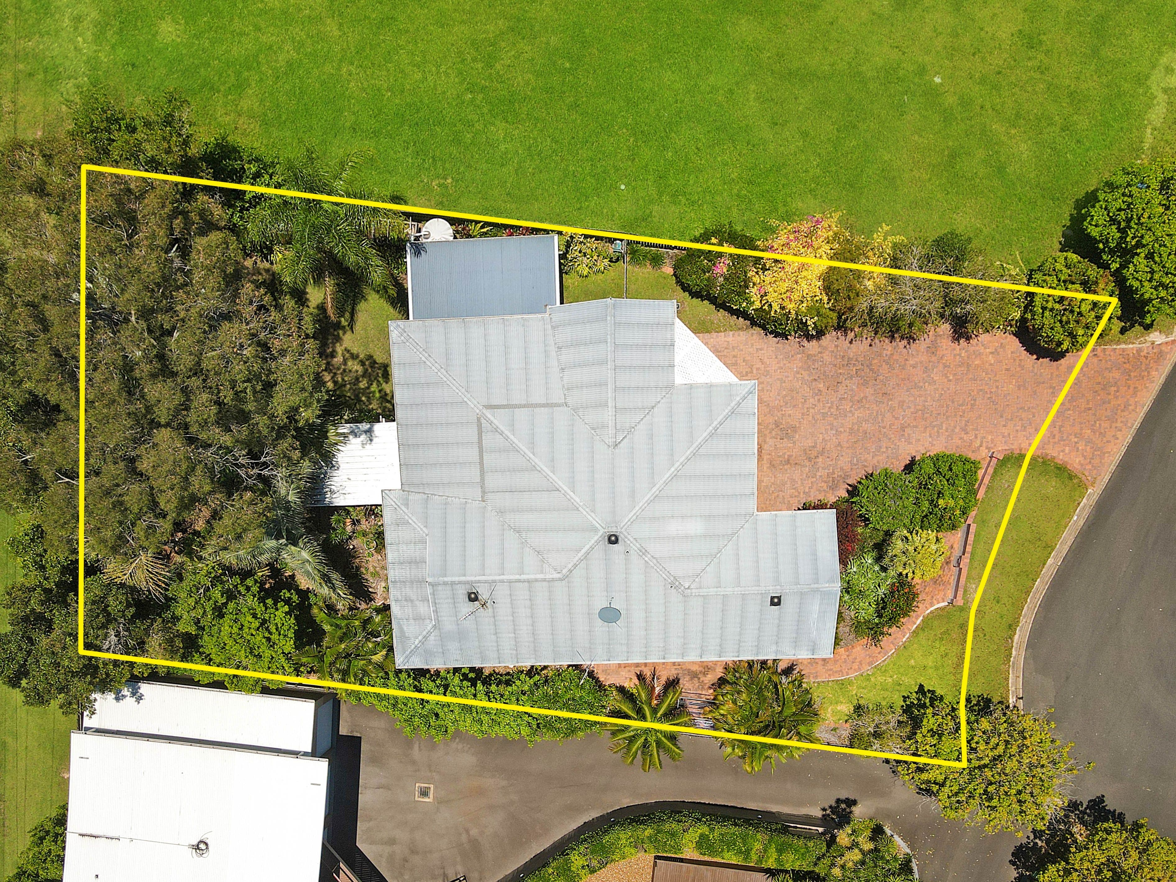 17 Neisler Court, Kawungan QLD 4655, Kawungan - Thumbnail 2
