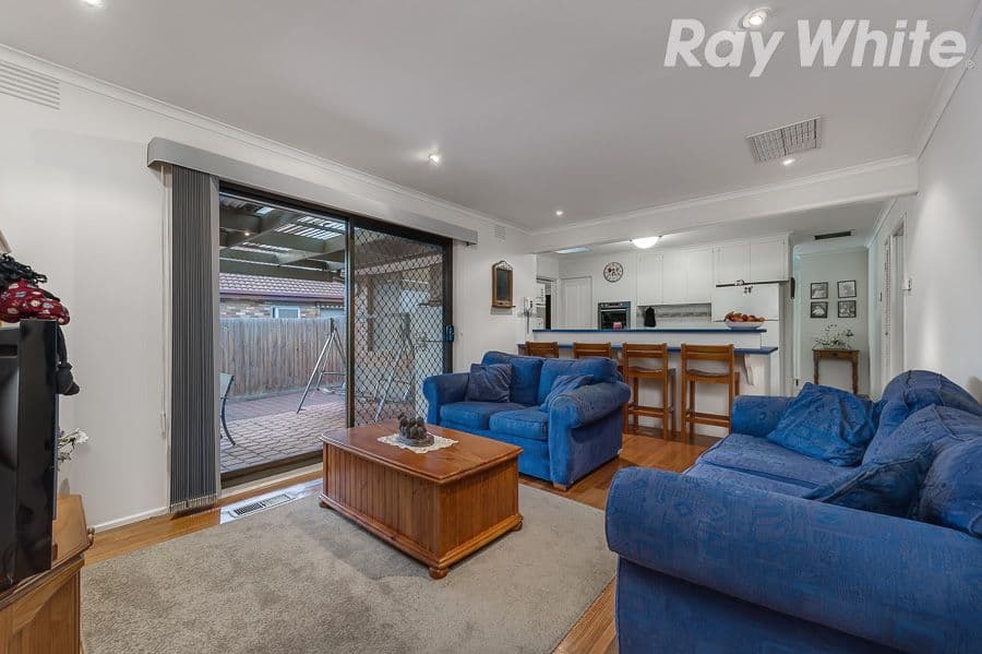 17 Kilborn Court, MILL PARK VIC 3082, Mill Park - Thumbnail 4