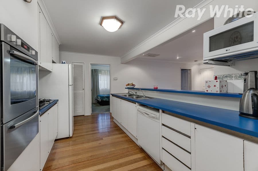 17 Kilborn Court, MILL PARK VIC 3082, Mill Park - Thumbnail 6