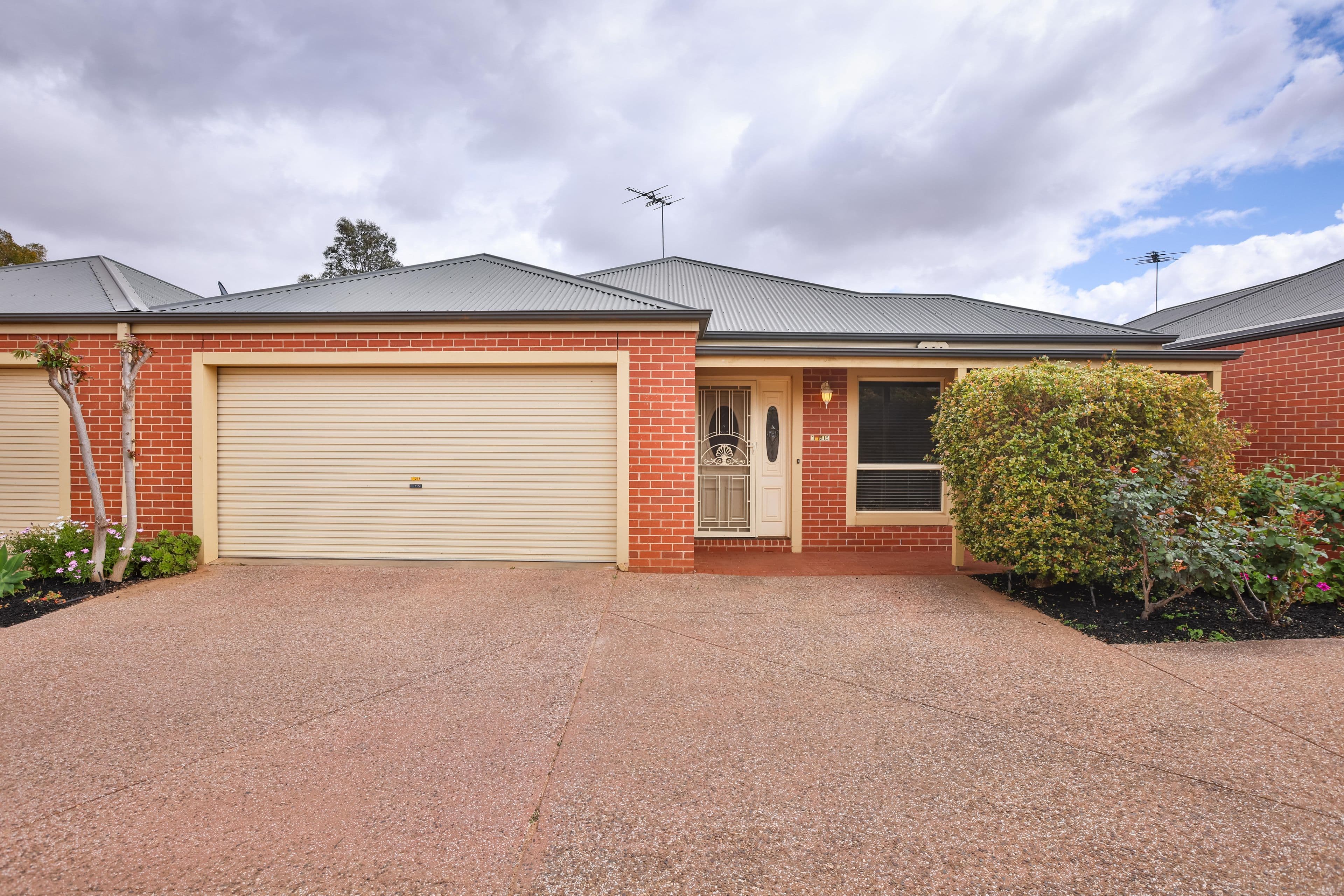 215 Wade Avenue, Mildura VIC 3500, Mildura - Image 1