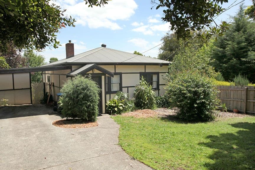 13 Alison Avenue, BORONIA VIC 3155, Boronia - Thumbnail 2
