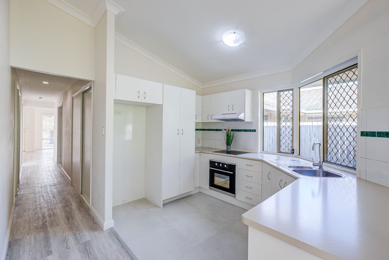 19 Kew Close, Forest Lake QLD 4078, Forest Lake - Thumbnail 3