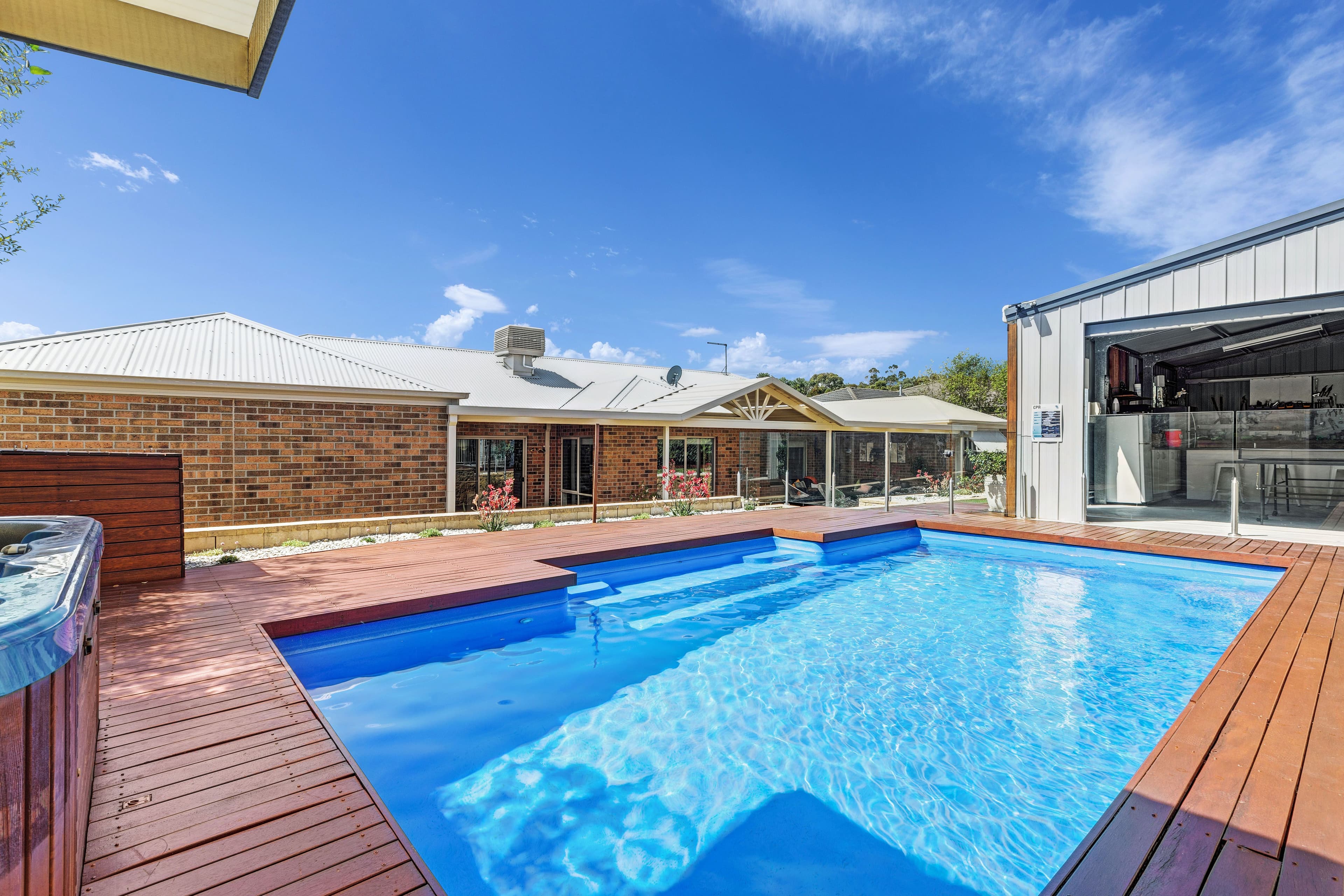 19 Pinevale Way, Ballarat North VIC 3350, Ballarat North - Thumbnail 2
