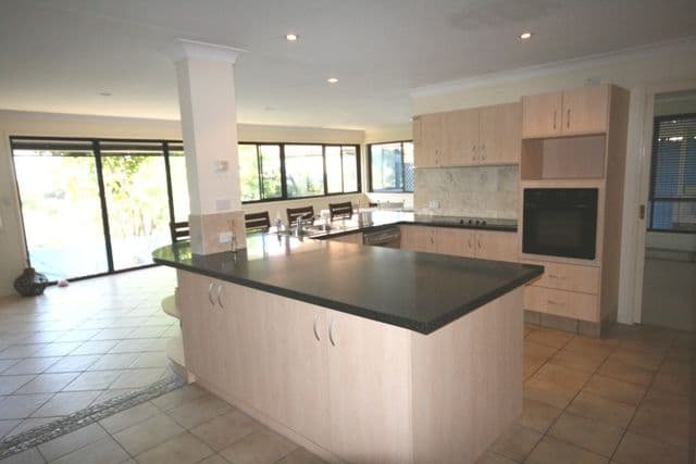12 Macallan Street, MERRIMAC QLD 4226, Merrimac - Thumbnail 2