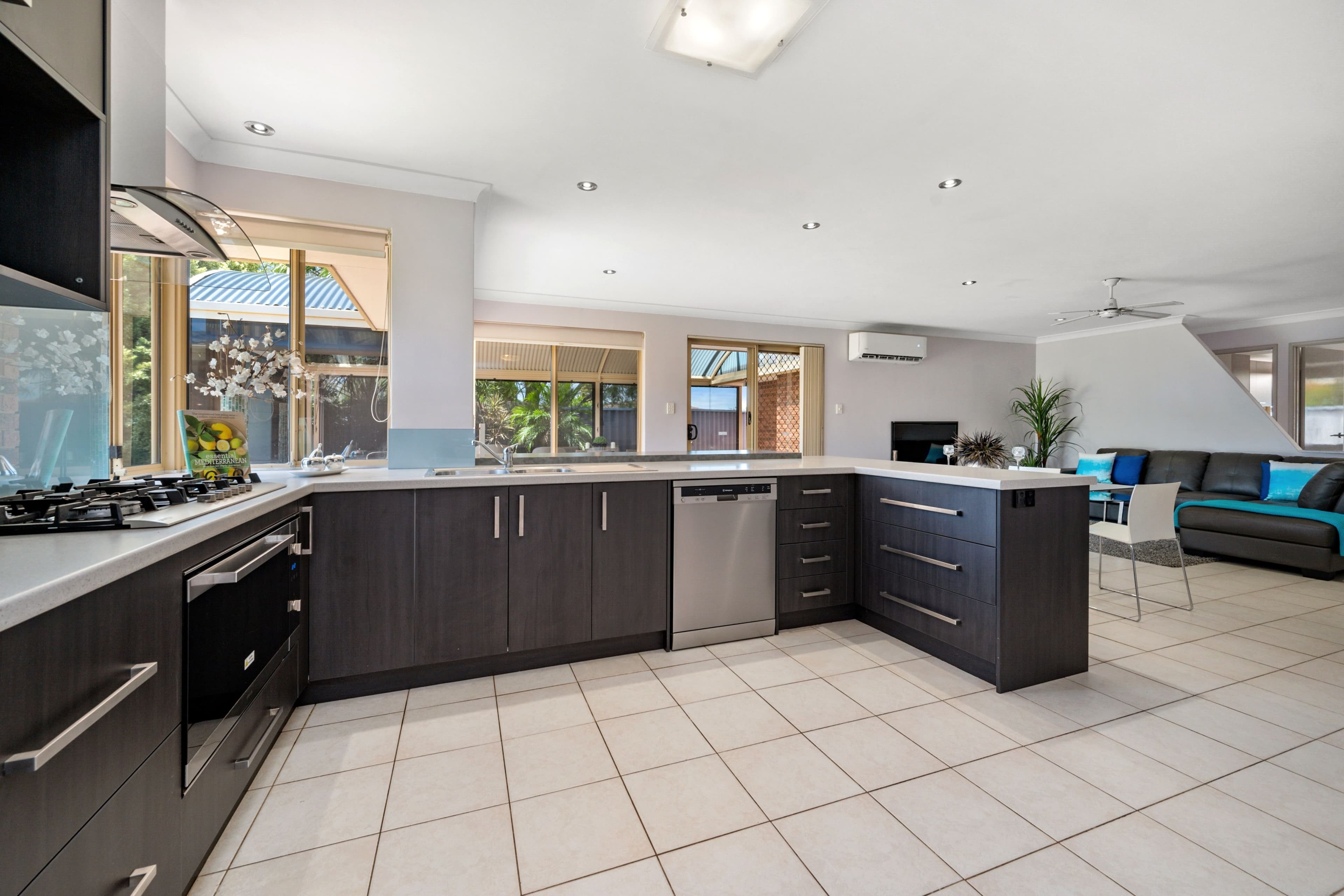 12 Levant Place, Kingsley WA 6026, Kingsley - Thumbnail 2