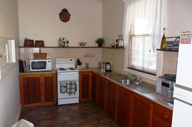 36 Commercial Street, BURRA SA 5417, Burra - Thumbnail 2