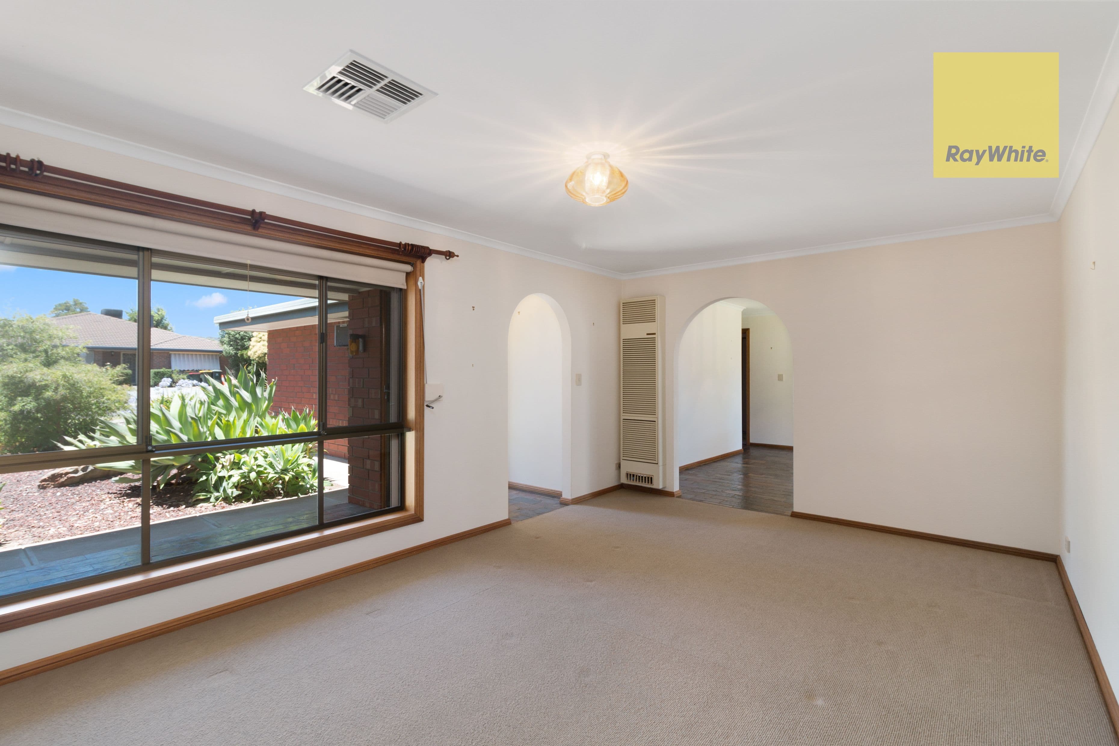 13 Hendrix Crescent, Woodcroft SA 5162, Woodcroft - Thumbnail 4