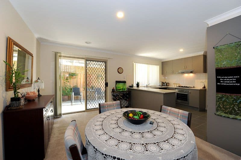 10 Francis Crescent, FERNTREE GULLY VIC 3156, Ferntree Gully - Thumbnail 4