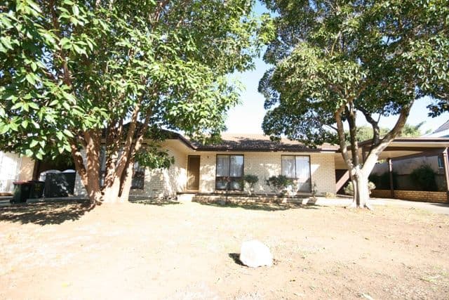17 Richardson Crescent, MORPHETT VALE SA 5162, Morphett Vale - Image 1
